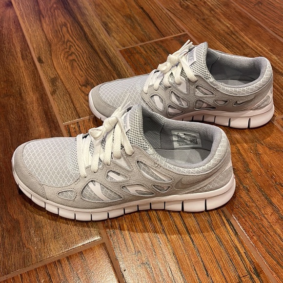 Nike Free Run 2 Men’s Sneakers - Picture 2 of 10